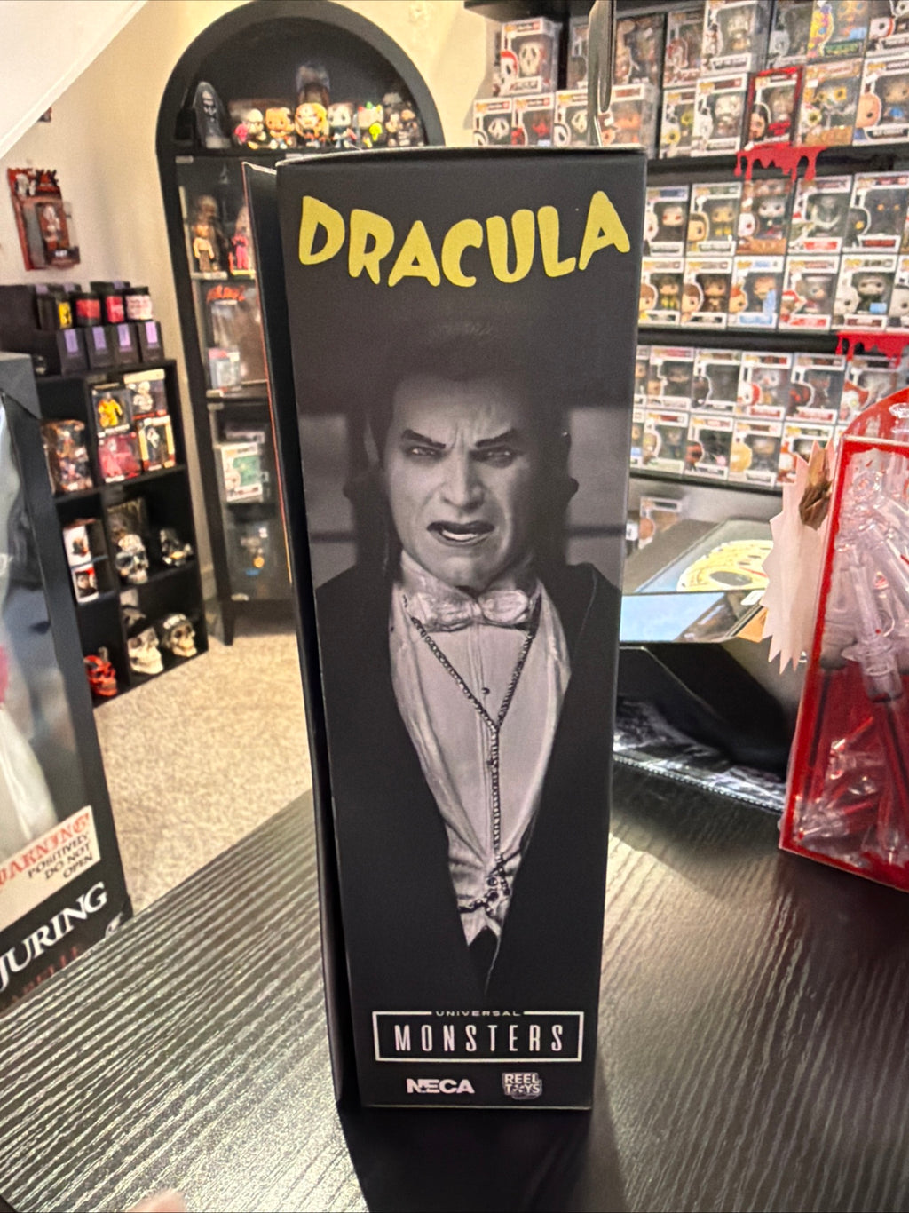 NECA Universal Monsters Ultimate Count Dracula Figure