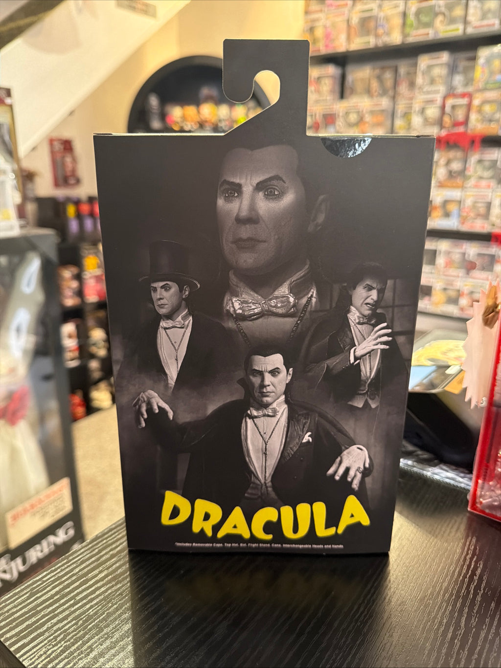 NECA Universal Monsters Ultimate Count Dracula Figure