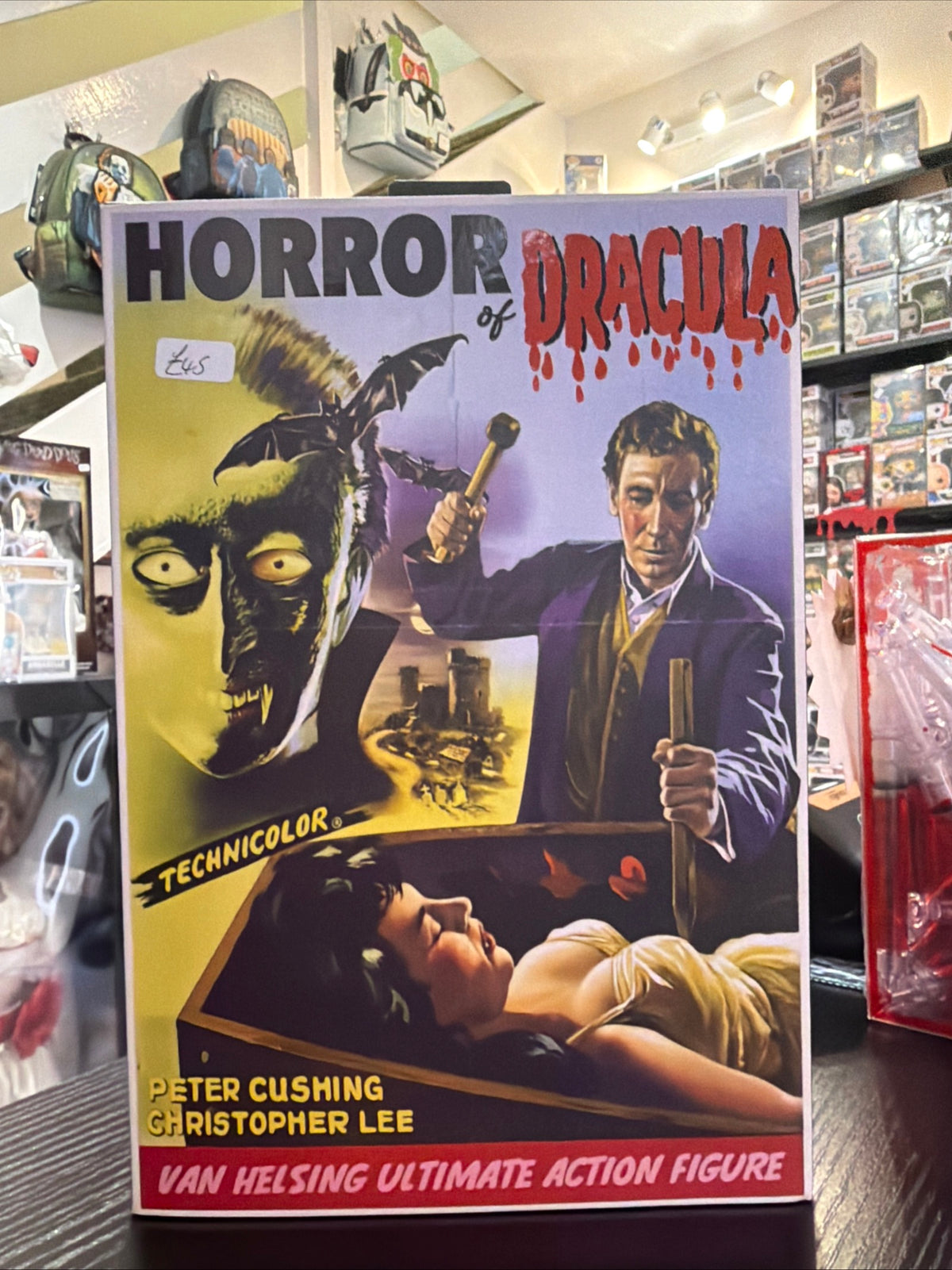 Neca Universal Monsters Horror Of Dracula Figure