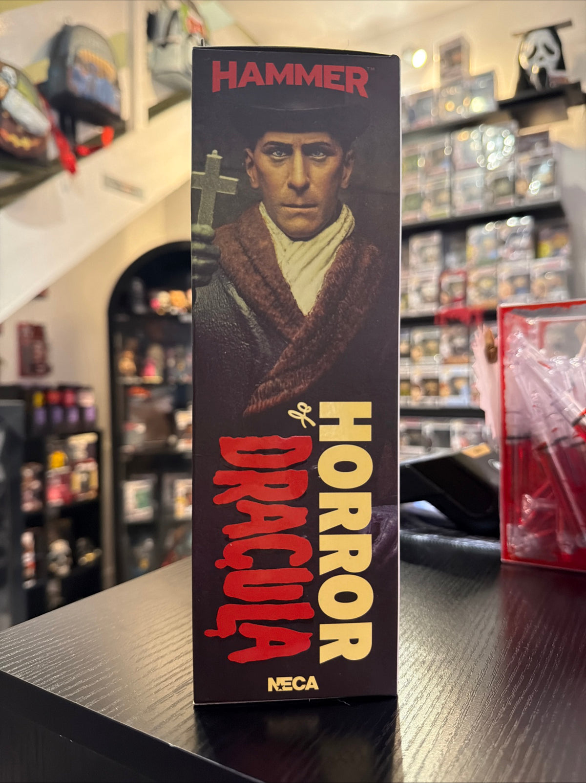 Neca Universal Monsters Horror Of Dracula Figure