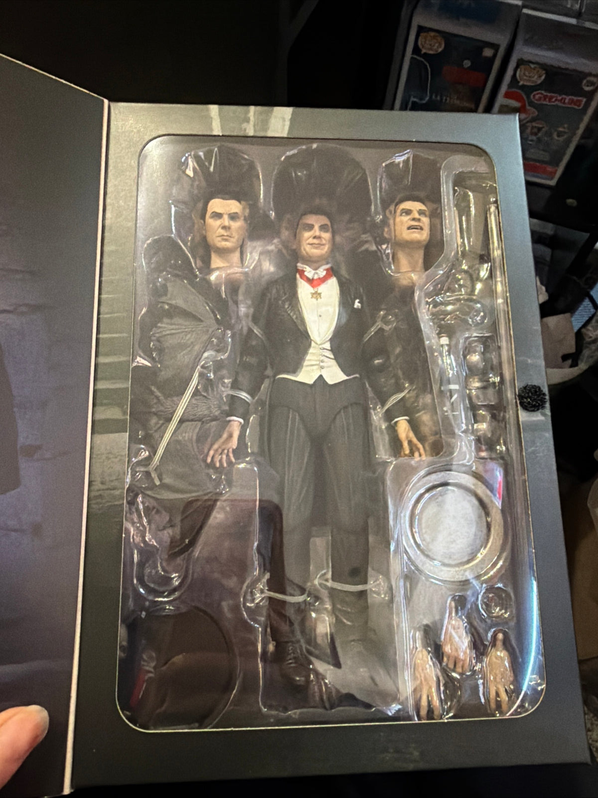Neca Universal Monsters Dracula Figure