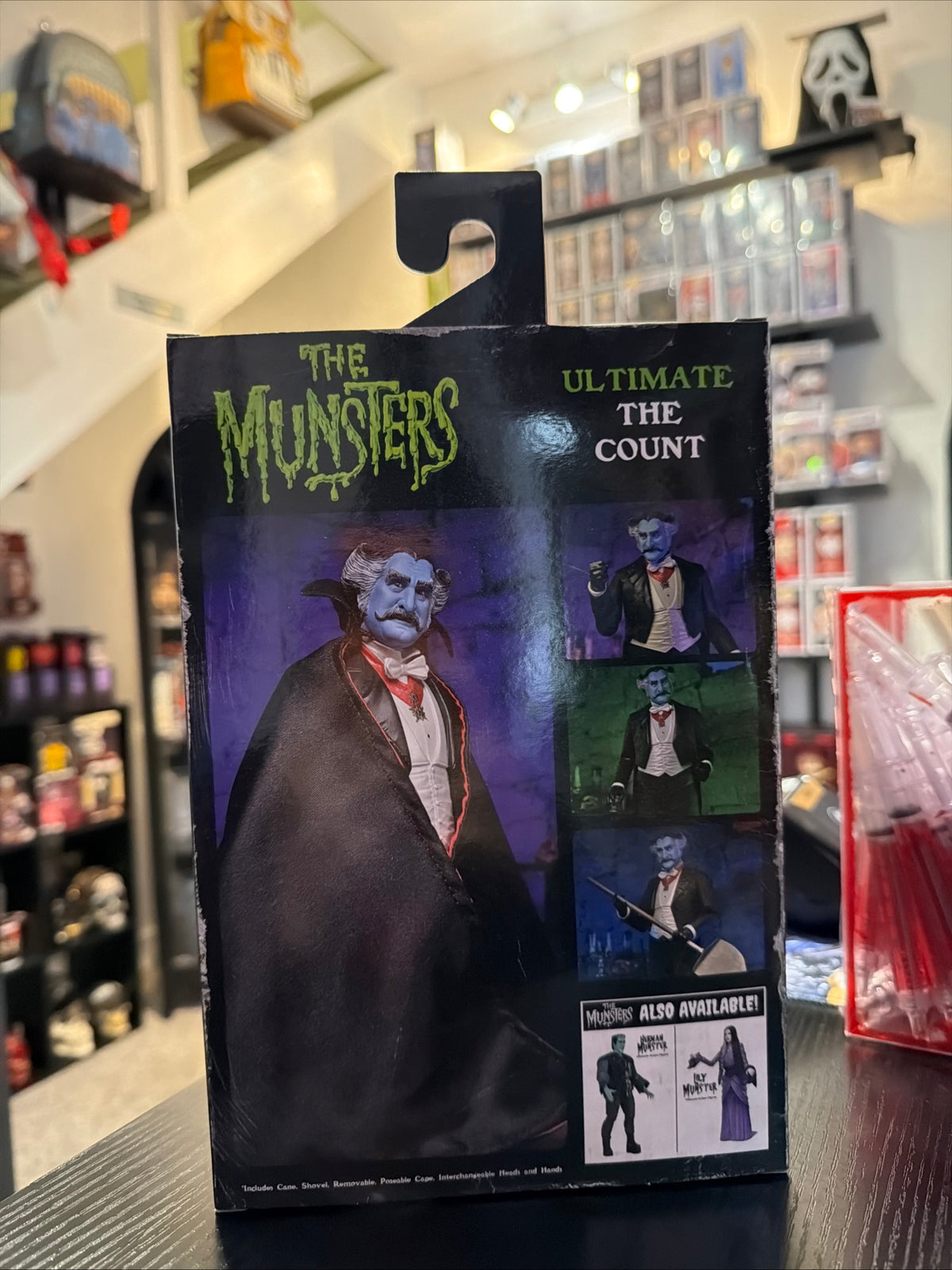 NECA The Munsters Ultimate The Count Figure