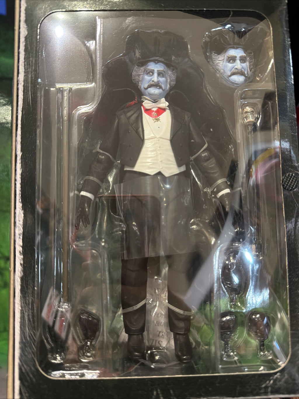 NECA The Munsters Ultimate The Count Figure