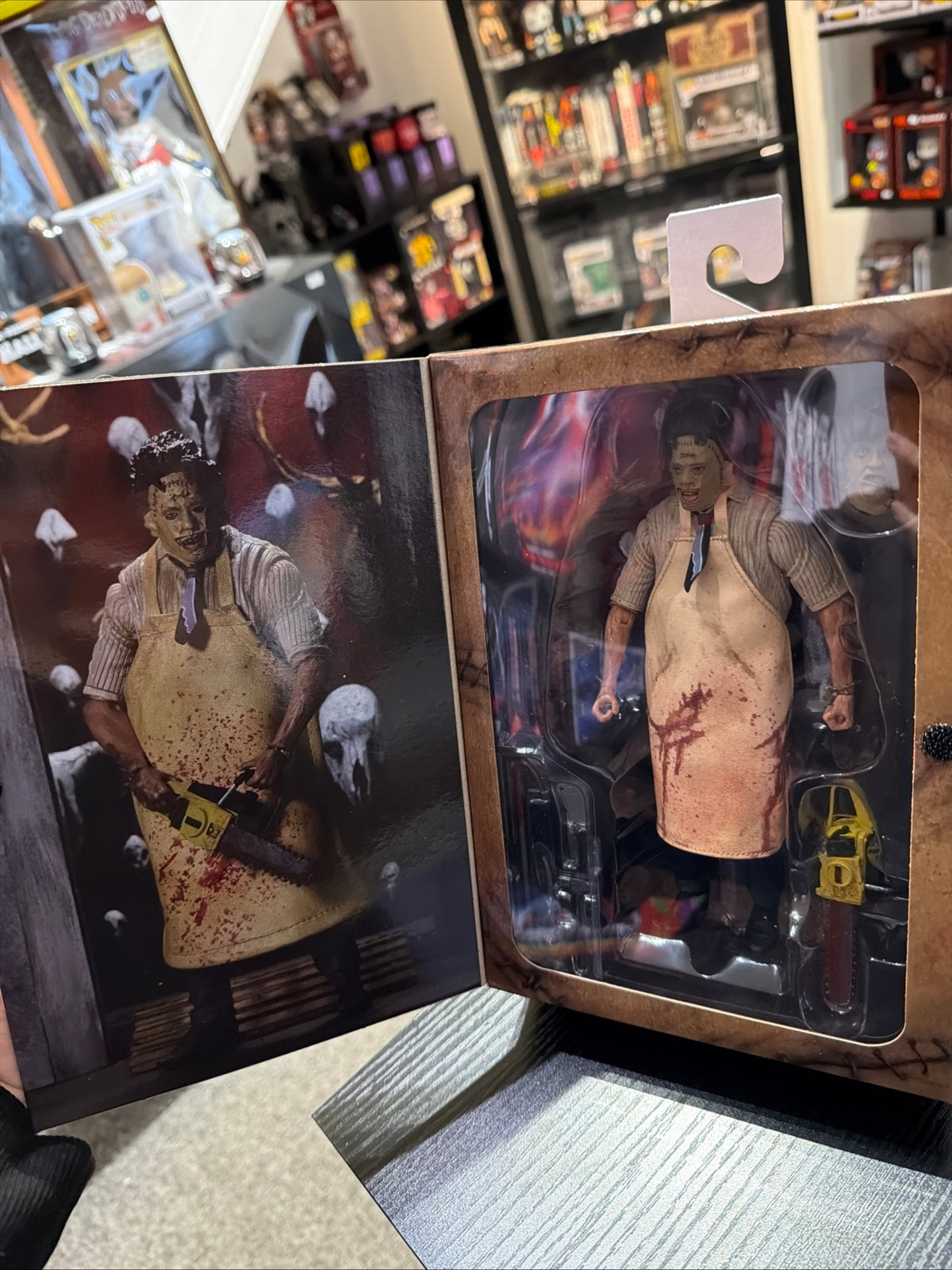 NECA The Texas Chainsaw Massacre Leatherface 7” Figure