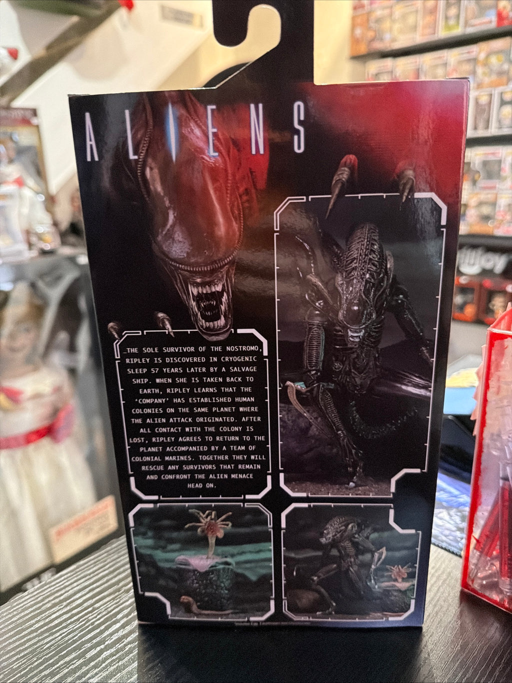 NECA Aliens Ultimate Brown Alien Warrior 7” Figure