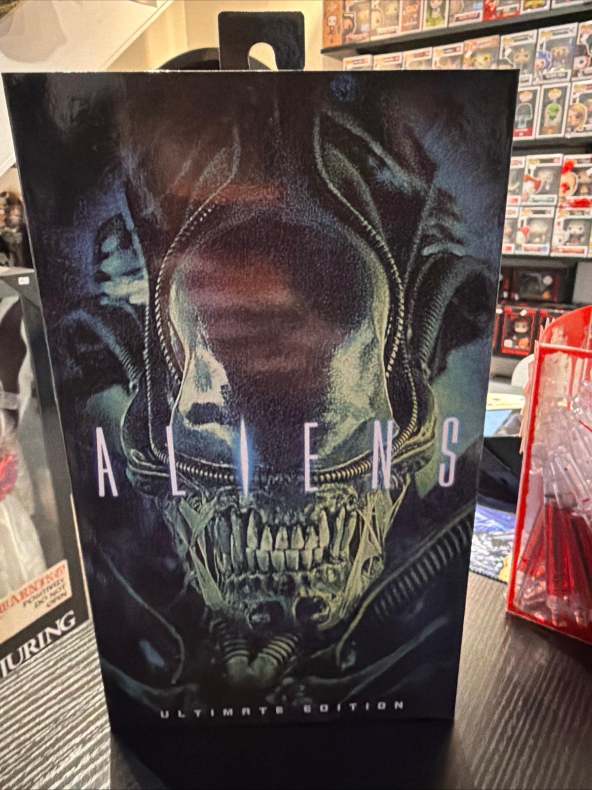 NECA Aliens Ultimate Blue Alien Warrior 7” Action Figure