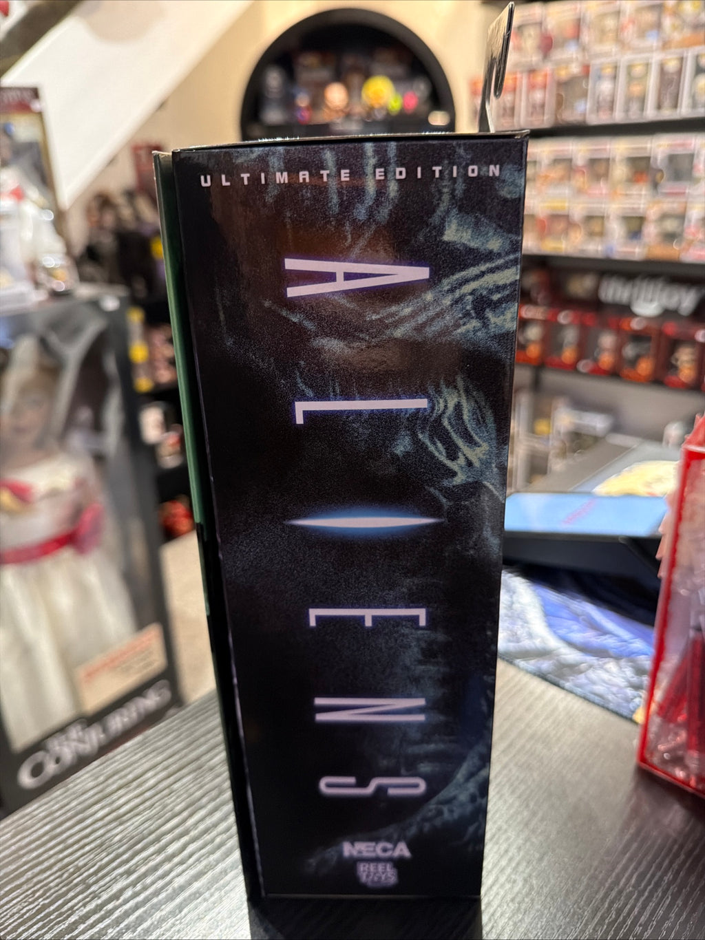 NECA Aliens Ultimate Blue Alien Warrior 7” Action Figure