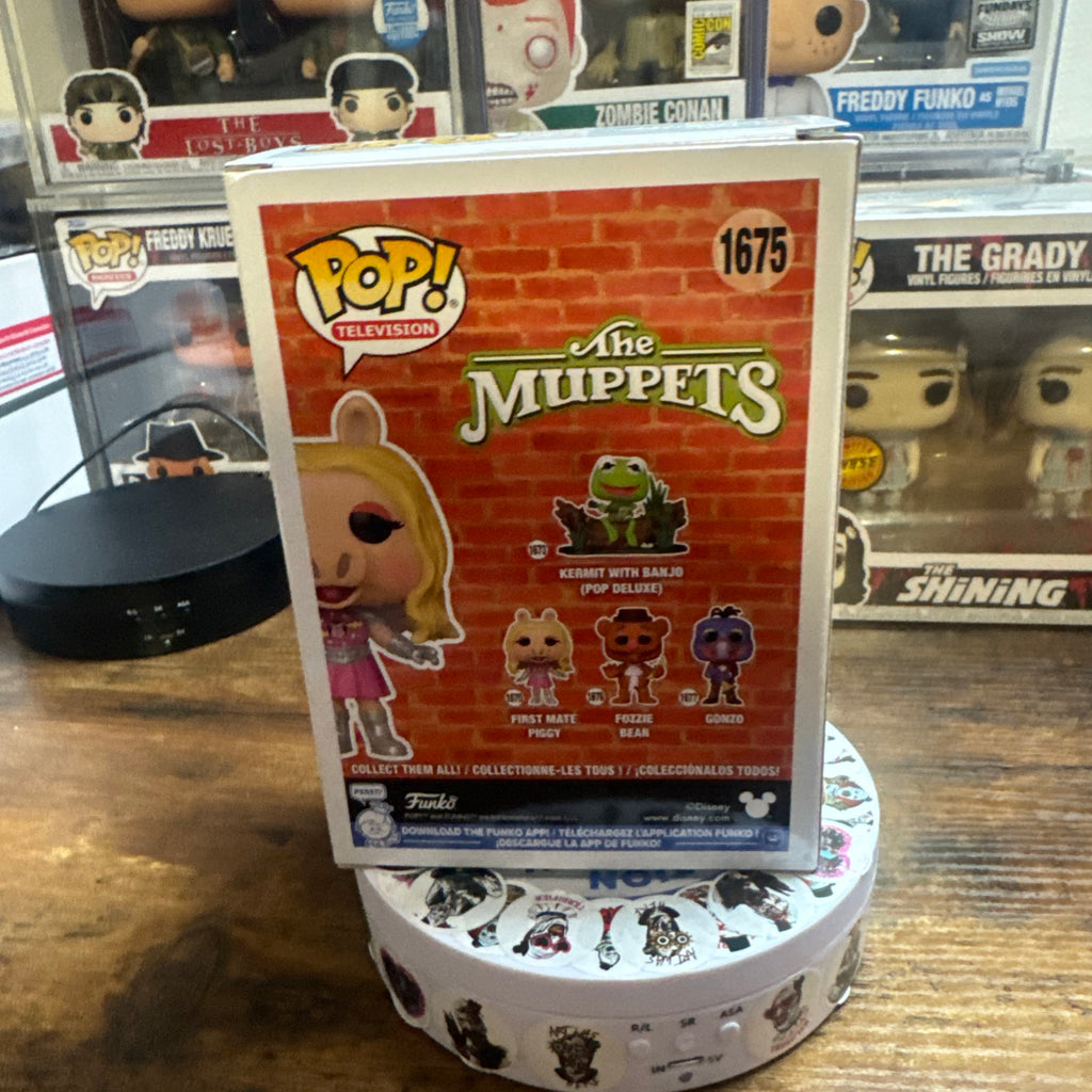 First Mate Piggy #1675 The Muppets