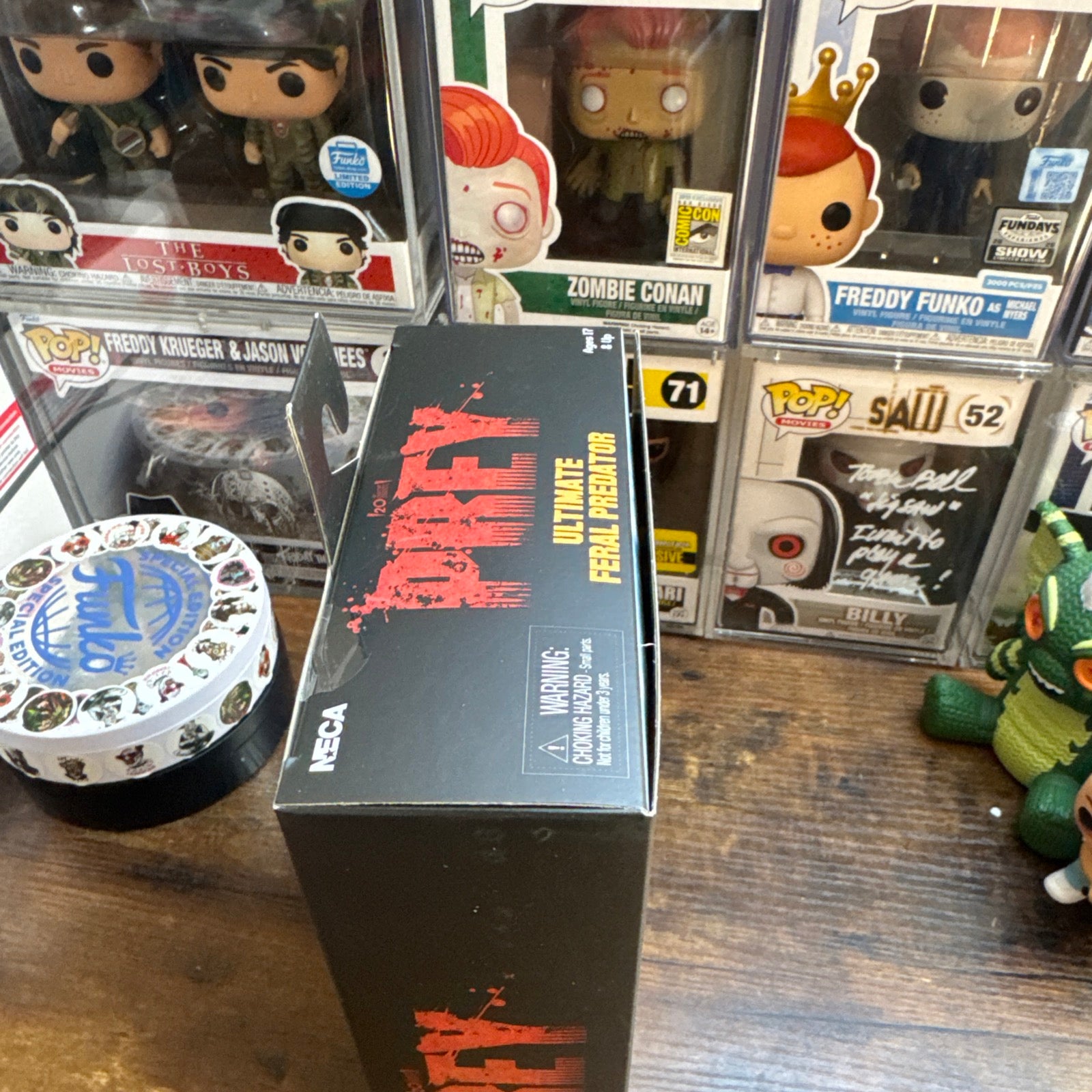 Ultimate Feral Predator 7” Figure Prey