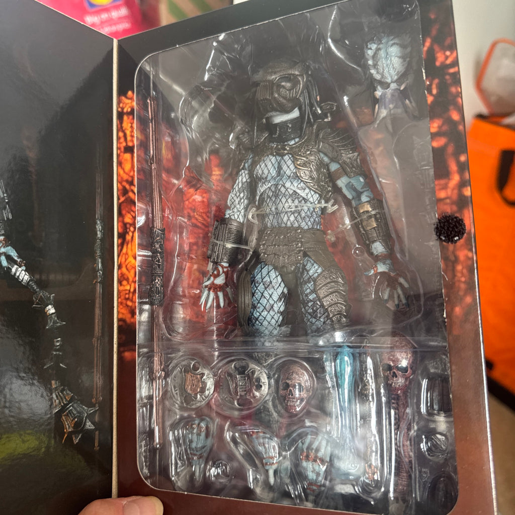 Ultimate Warrior Predator 7” Figure Predator 2