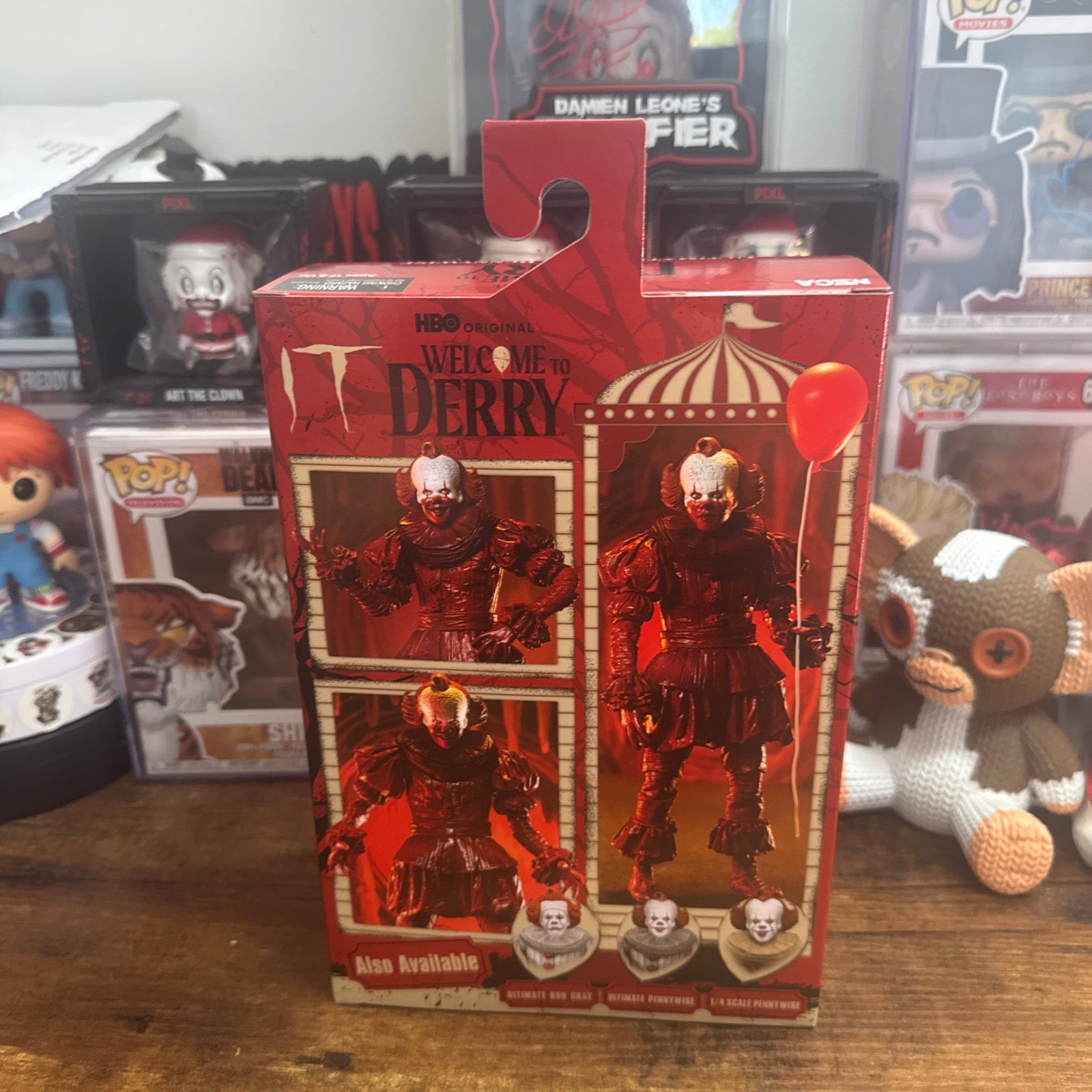 Ultimate Blood Pennywise 7” Figure Welcome To Derry