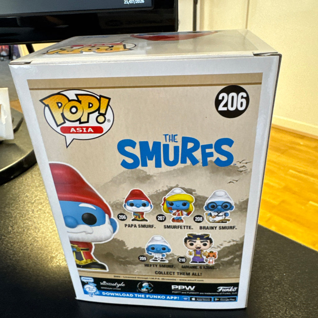 Vaulted Papa Smurf #206 The Smurfs Pop Asia
