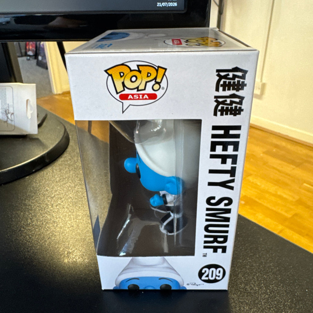 Vaulted Hefty Smurf #209 The Smurfs Pop Asia