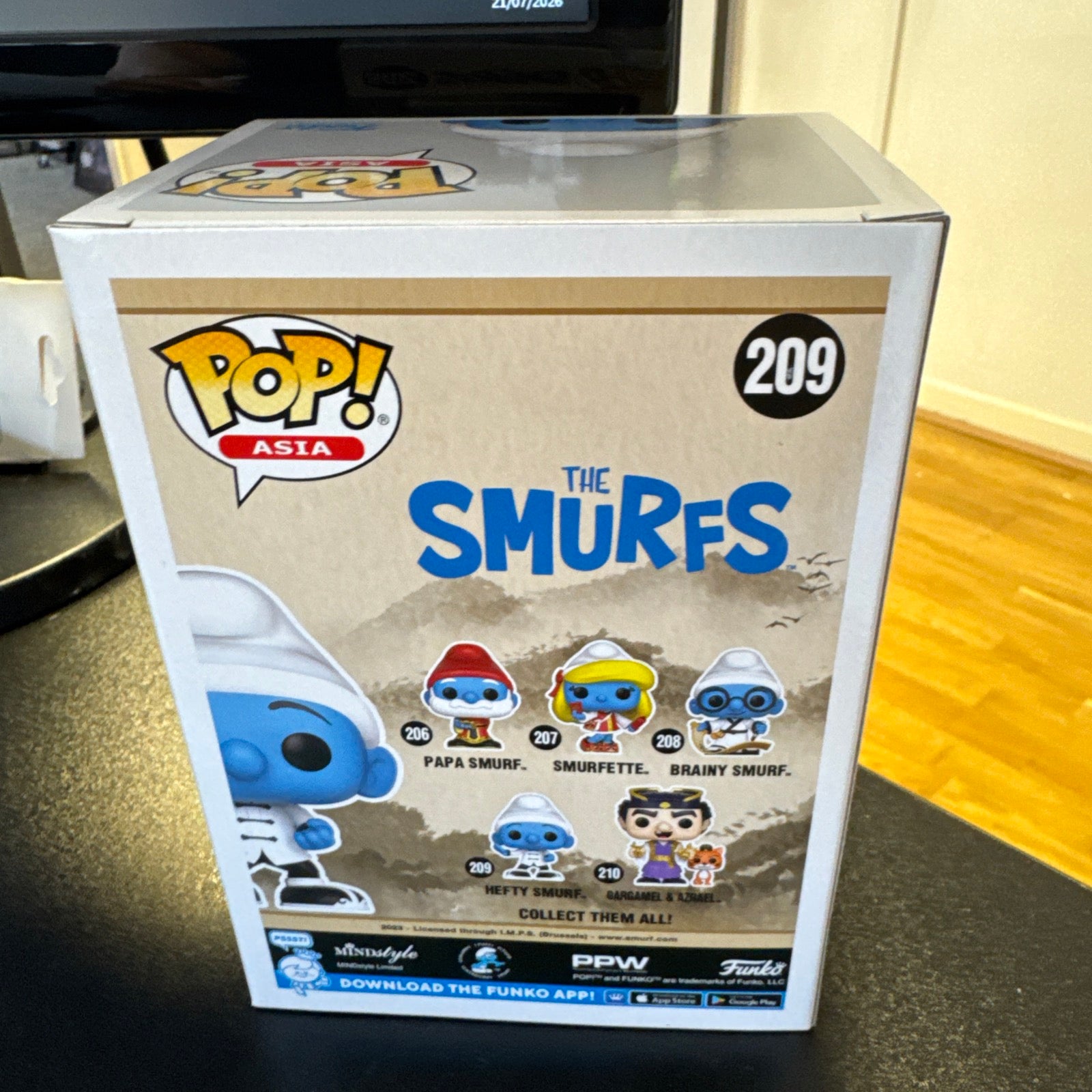 Vaulted Hefty Smurf #209 The Smurfs Pop Asia