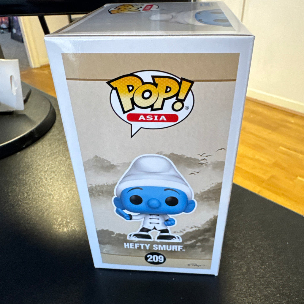 Vaulted Hefty Smurf #209 The Smurfs Pop Asia