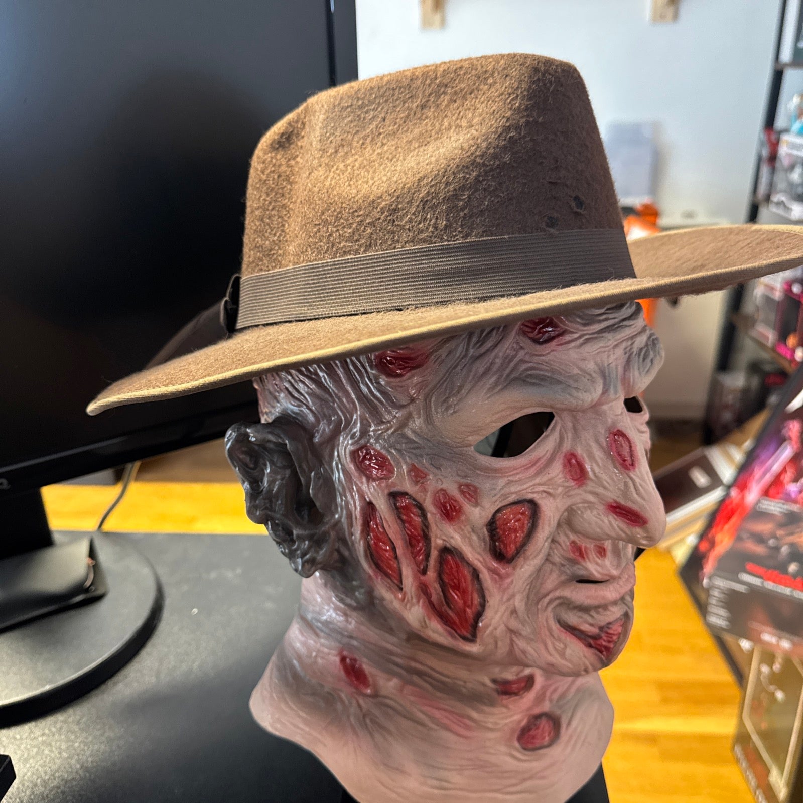 Trick or Treat Studios Latex Freddy Krueger Mask and Hat