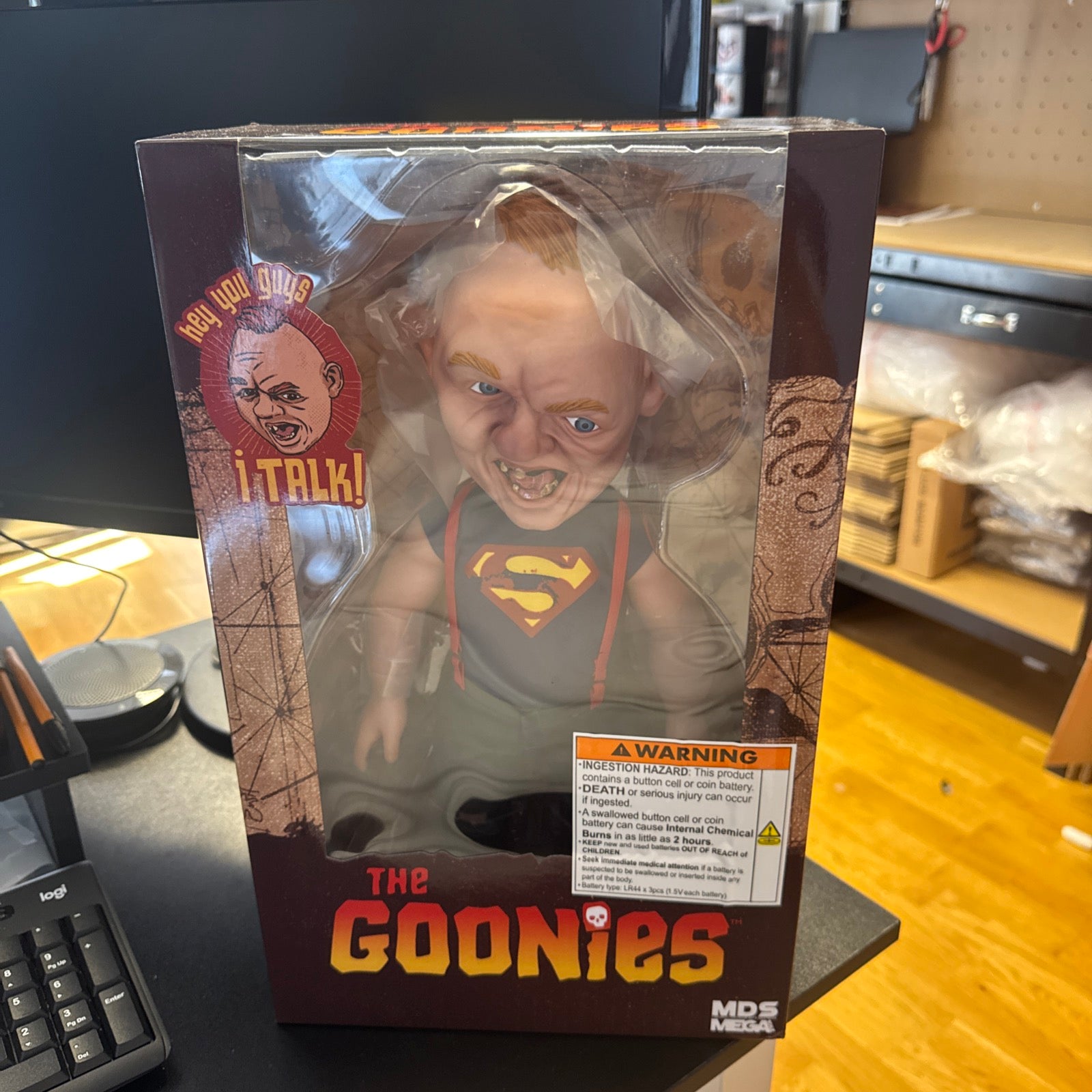Mezco MDS Mega Sloth 15” Talking Figure The Goonies