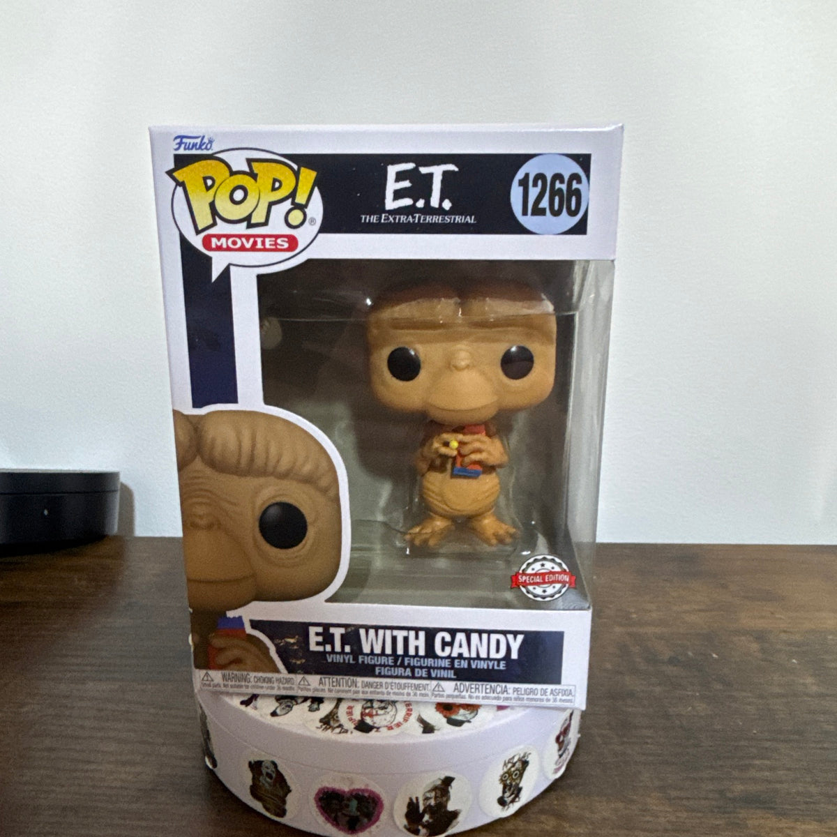 E.T With Candy #1266 E.T Extra Terrestrial
