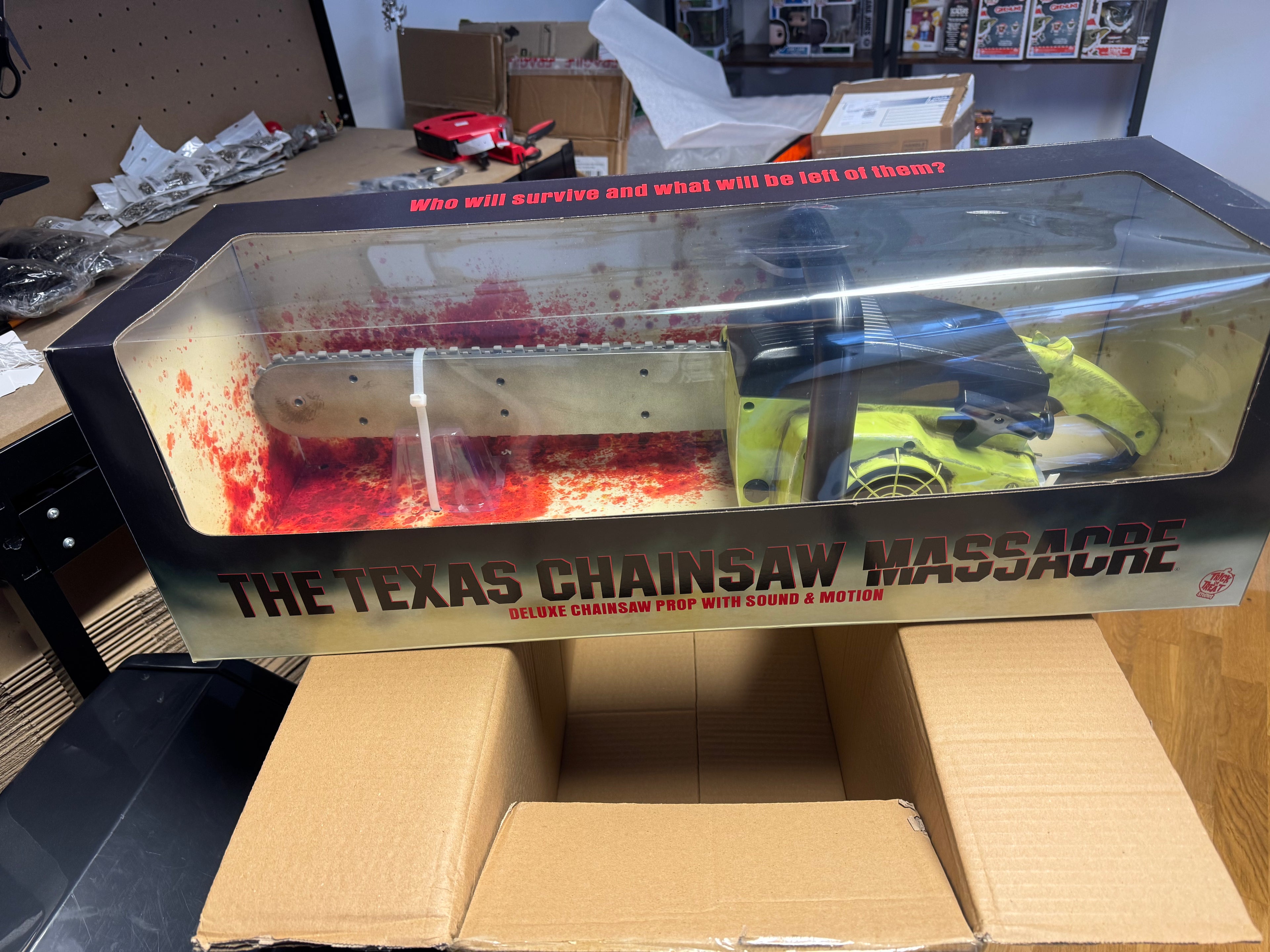Trick or Treat Studios Replica Chainsaw With Sounds Texas Chainsaw Massacre