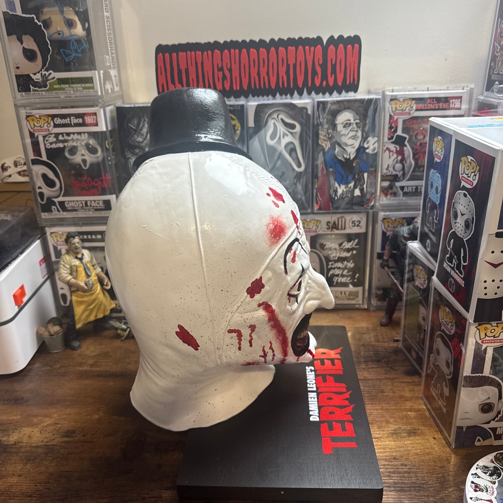 Art The Clown Bloody Mask Trick Or Treat Studios