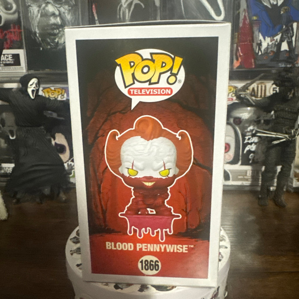 Blood Pennywise Shelf Sitter #1866 IT Welcome to Derry