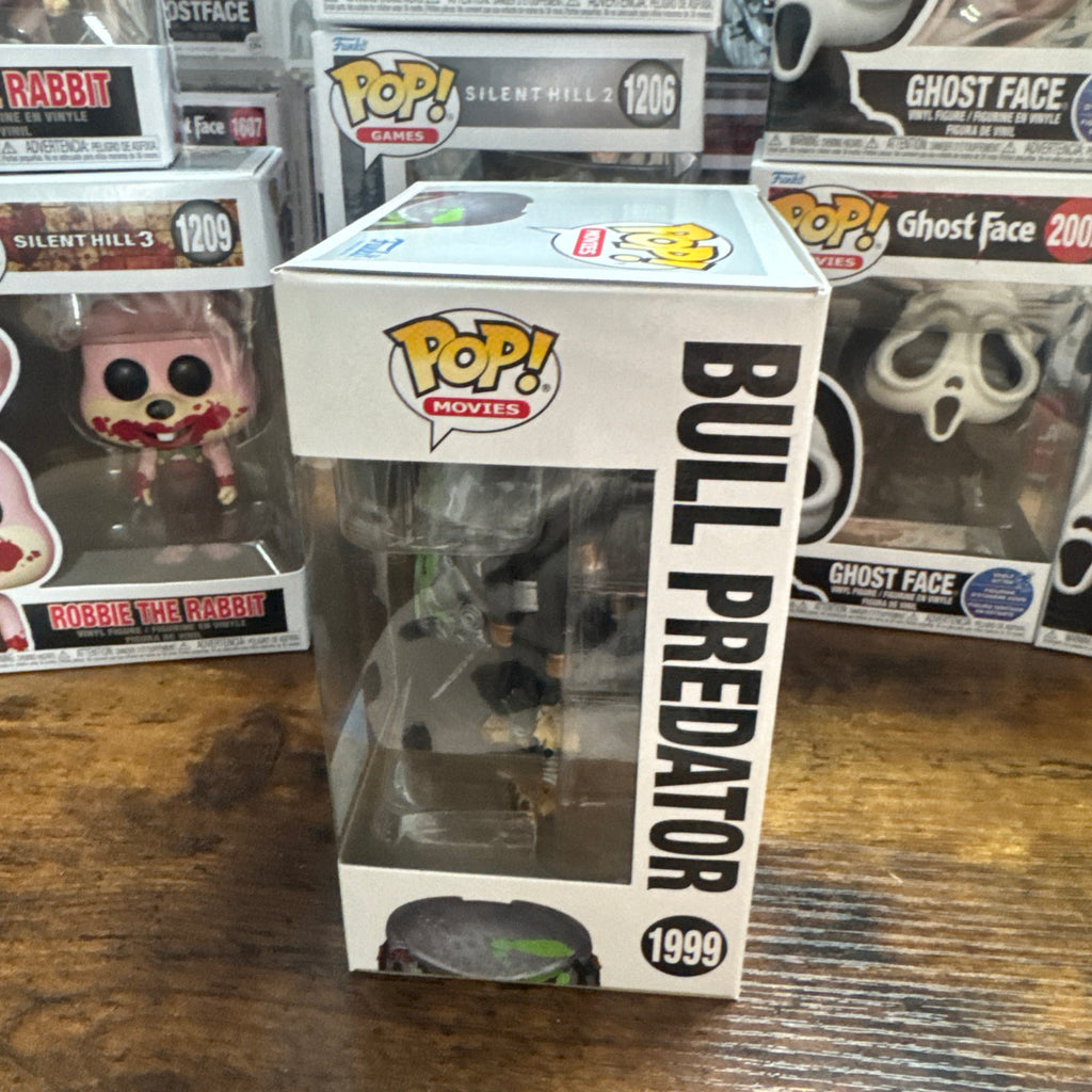 Bull Predator #1999 Alien Vs Predator Requiem Glow In The Dark